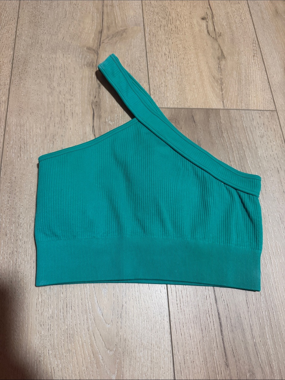 OQQ one shoulder bra top|Size M